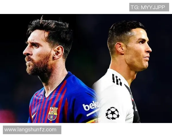 足球明星因提前犯规被罚下场引发热议球迷反应不一